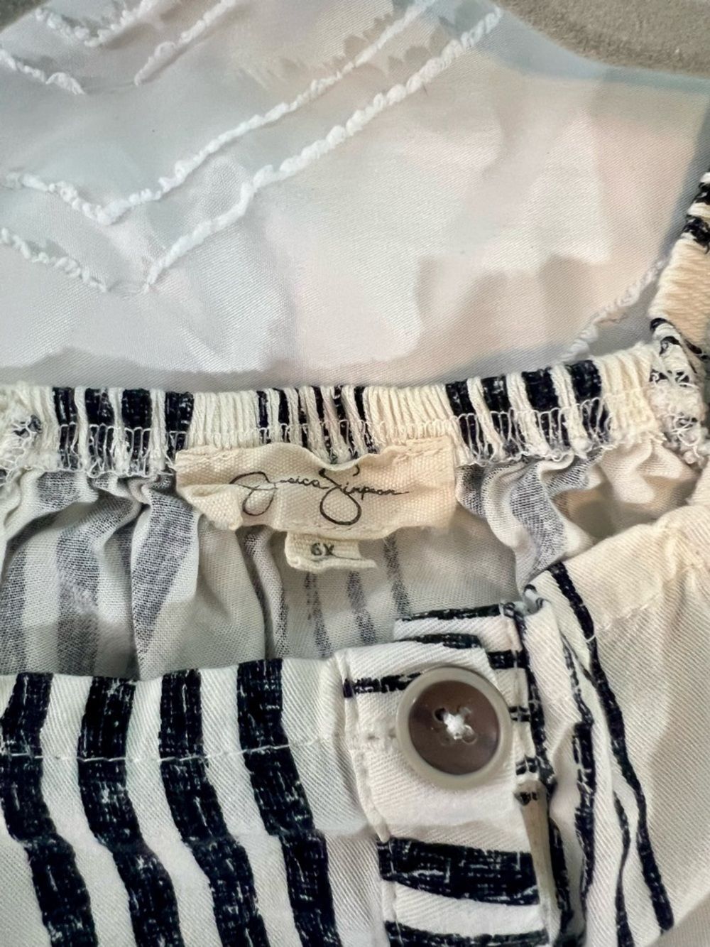 Girls Sz 6x Striped Off-Shoulder Jumpsuit in Black and White - Picture 7 of 7